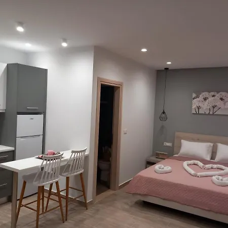 Summer Holidays Apartment Kolymbia